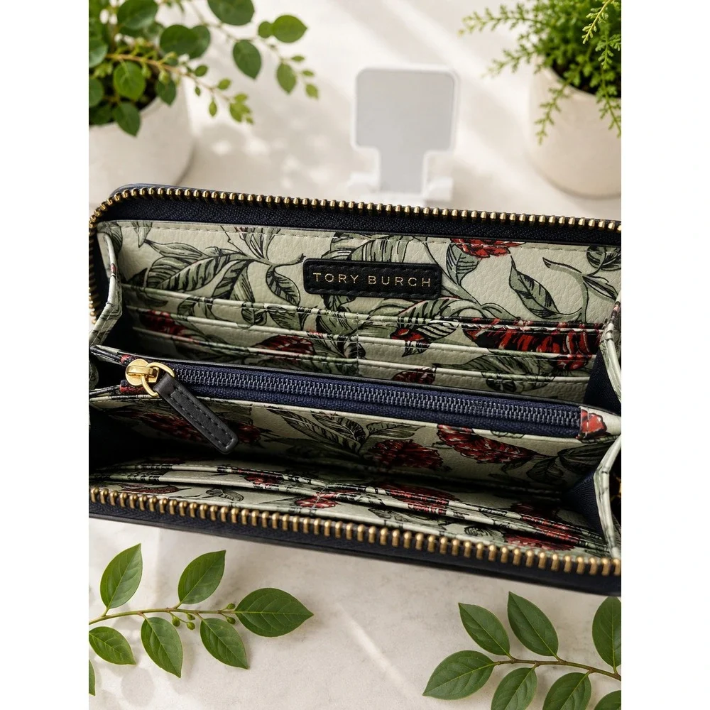 W285 Tory Burch Kerrington Continental zip wallet